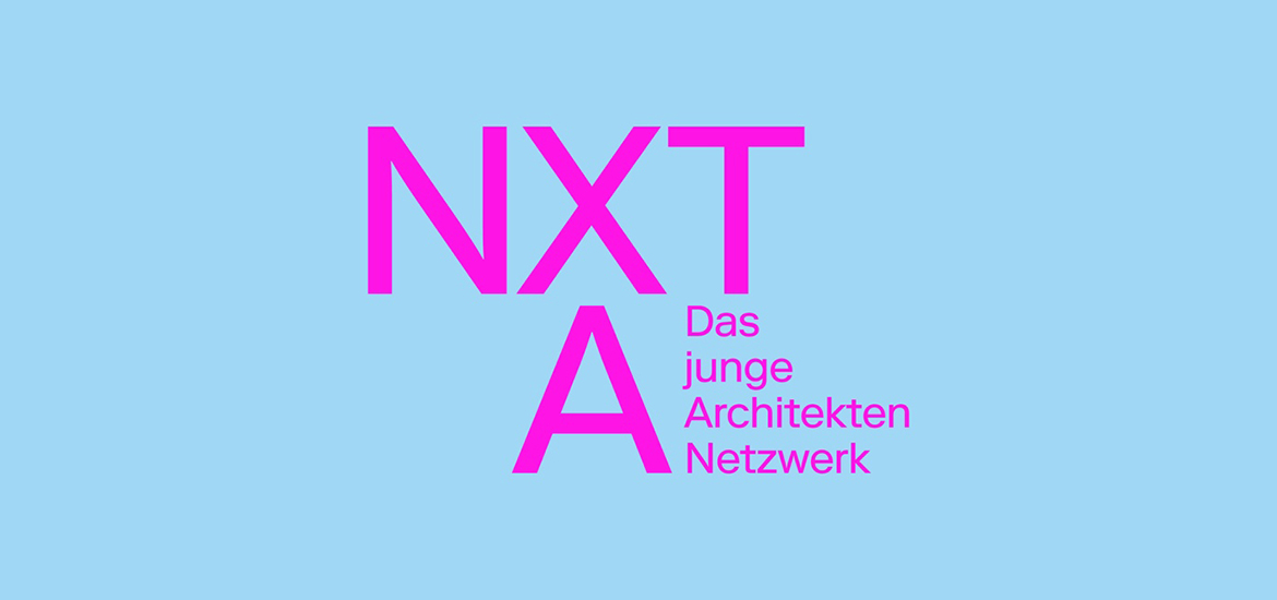 Das NXT A-Logo erscheint auf blauem Hintergrund.